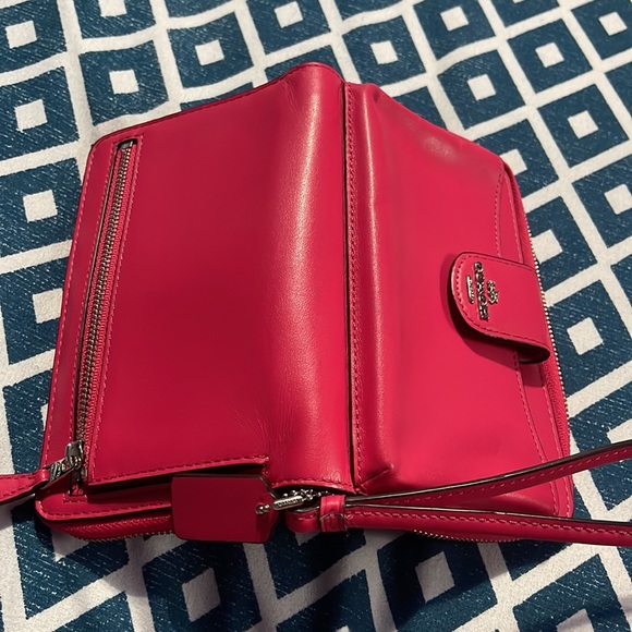 Used a few times Coach zip around phone wallet wristlet - Picture 5 of 7